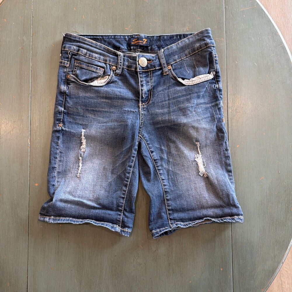 Seven7 Distressed Bermuda Denim‎ Shorts Sz 6 Medium Wash Embroidered Pockets Y2K